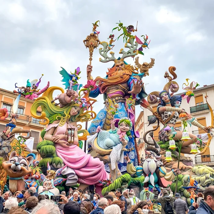 Guía Completa de las Fallas de Valencia 2026: Historia, Tradiciones y Planes Imprescindibles