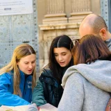 Deciphering the riddles during the ginacana in the historic centre of Valencia